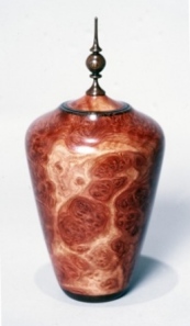 Bill McInnis created this beautiful urn with his Clark Hollowing System